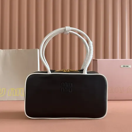 ミュウミュウ ハンドバッグ