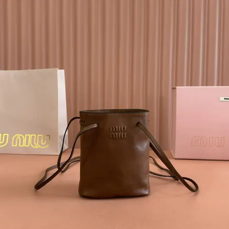 ミュウミュウ ショルダーバッグ