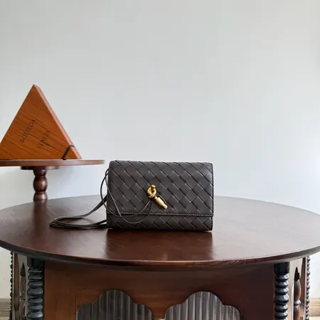 ボッテガ ヴェネタ ハンドバッグ