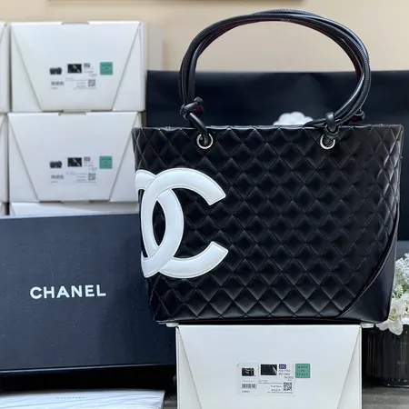 シャネル ハンドバッグ