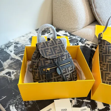 フェンディ リュックサック