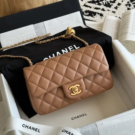 シャネル ショルダーバッグ