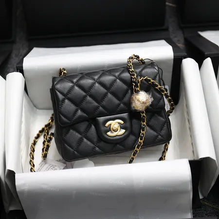 シャネル ショルダーバッグ