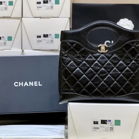 シャネル ハンドバッグ