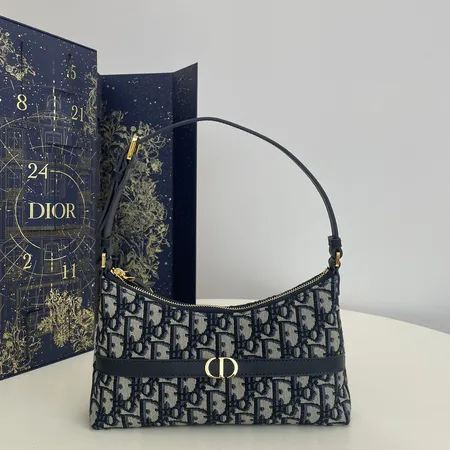 ロエベ ショルダーバッグ