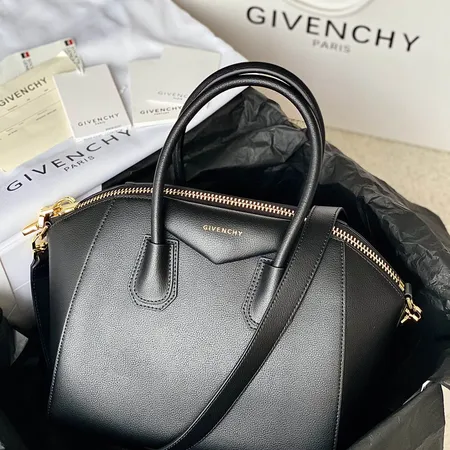 ジバンシィ ハンドバッグ