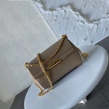 イッセイ ミヤケ ショルダーバッグ