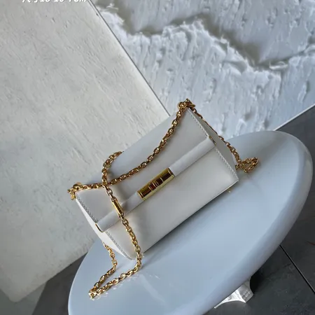 イッセイ ミヤケ ショルダーバッグ