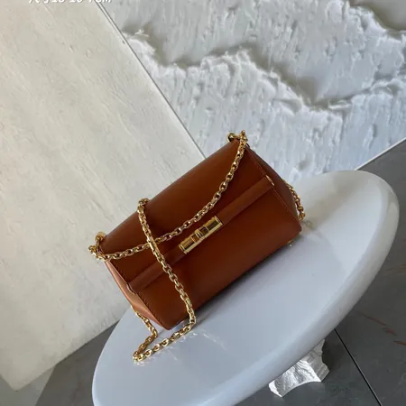 イッセイ ミヤケ ショルダーバッグ