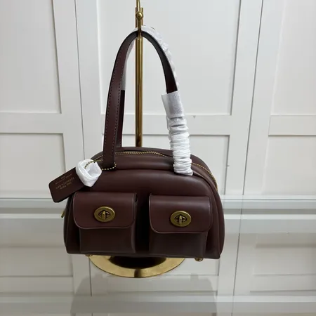 コーチ ハンドバッグ