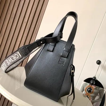 ロエベ ハンドバッグ