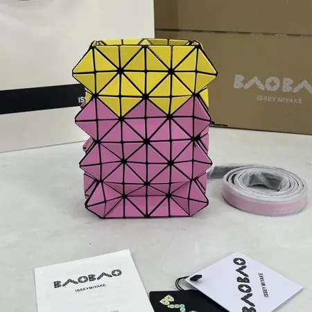 イッセイ ミヤケ ショルダーバッグ