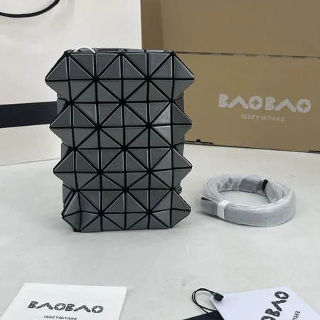 イッセイ ミヤケ ショルダーバッグ