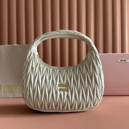 ミュウミュウ ハンドバッグ