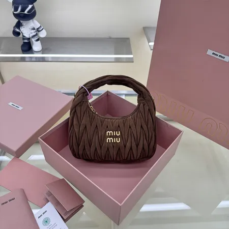 ミュウミュウ ハンドバッグ