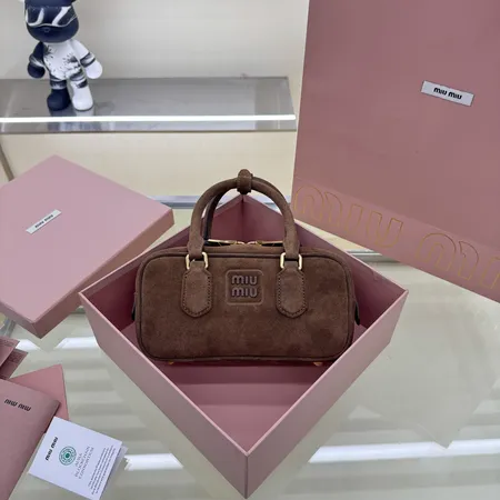 ミュウミュウ ハンドバッグ