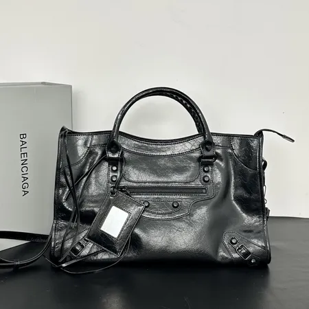 ジバンシィ ハンドバッグ