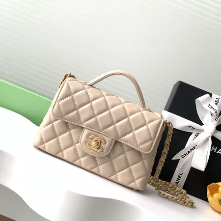 シャネル ショルダーバッグ