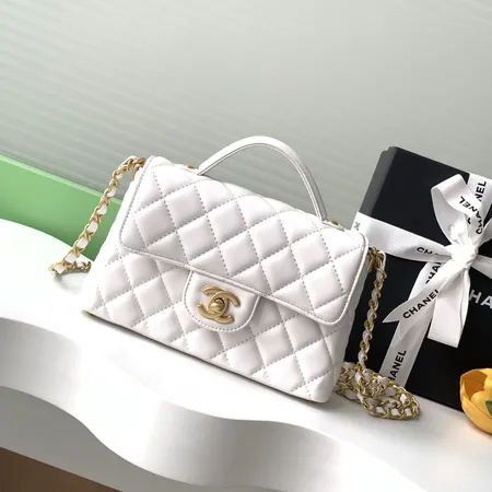 シャネル ショルダーバッグ