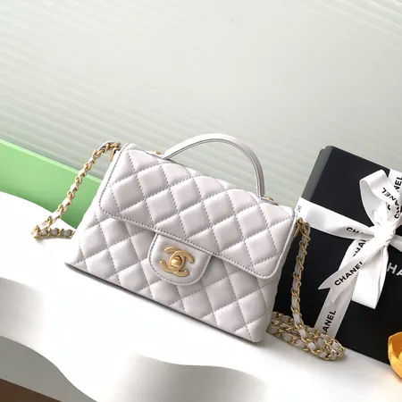 シャネル ショルダーバッグ