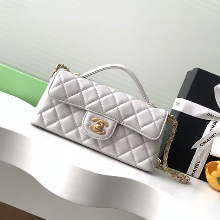 シャネル ショルダーバッグ