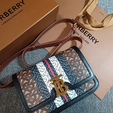 バーバリー ス ショルダーバッグ