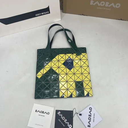 イッセイ ミヤケ ハンドバッグ