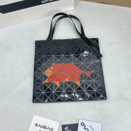 イッセイ ミヤケ ハンドバッグ