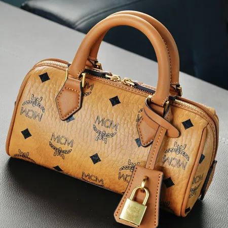 エムシーエム ハンドバッグ