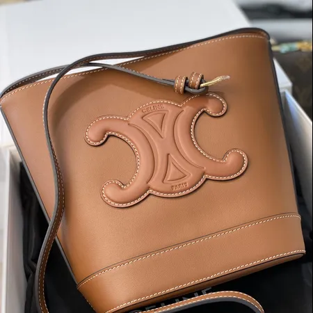 セリーヌ ハンドバッグ