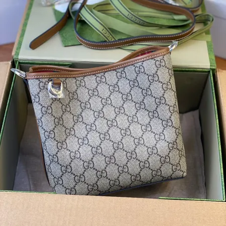 グッチ ハンドバッグ