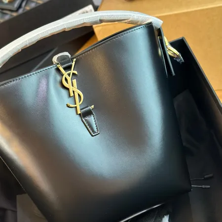 イブサンローラン ハンドバッグ