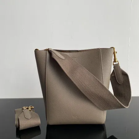 バレンシアガ ハンドバッグ