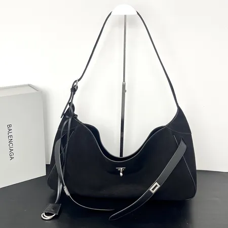 バレンシアガ ショルダーバッグ