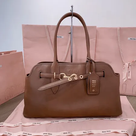 ミュウミュウ ショルダーバッグ