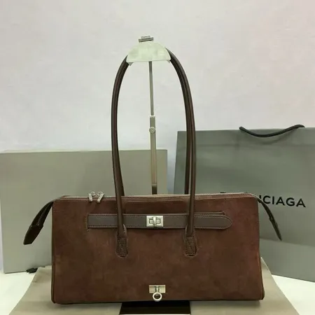 バレンシアガ ショルダーバッグ