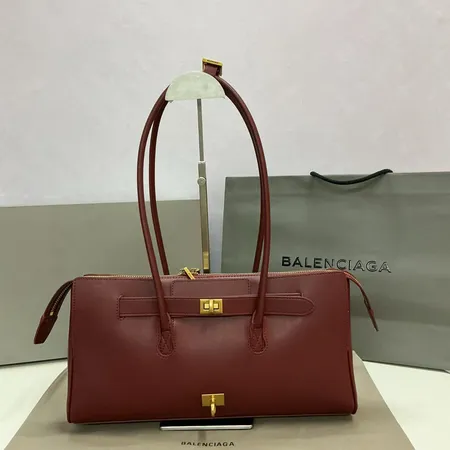 バレンシアガ ショルダーバッグ