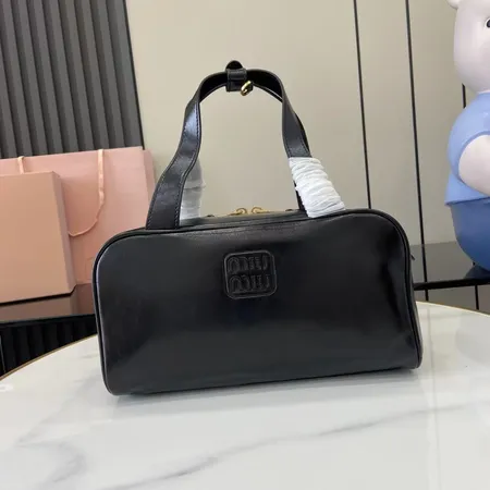 ミュウミュウ ハンドバッグ