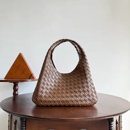 ボッテガ ヴェネタ ハンドバッグ