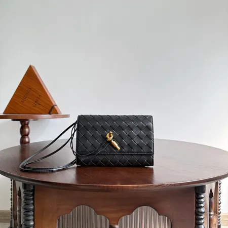 ボッテガ ヴェネタ ハンドバッグ