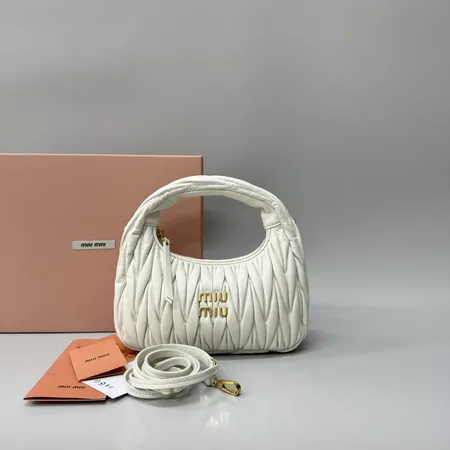 ミュウミュウ ショルダーバッグ