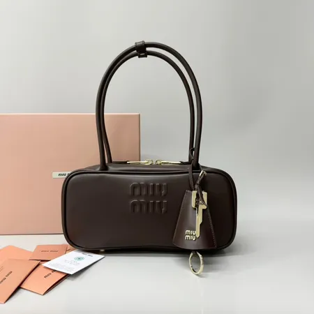 ミュウミュウ ショルダーバッグ