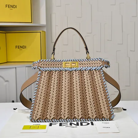 エムシーエム ハンドバッグ