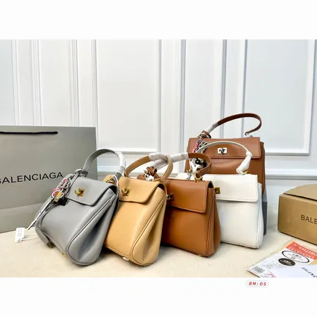 バレンシアガ ハンドバッグ