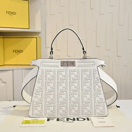 エムシーエム ハンドバッグ