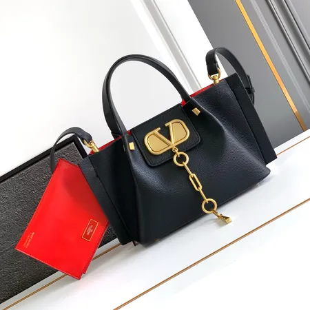 ヴァレンティノ ハンドバッグ