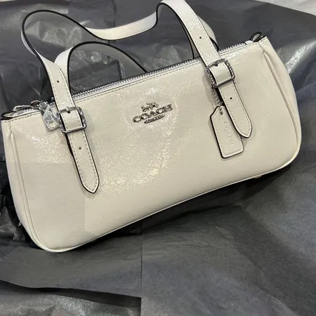 フェンディ ハンドバッグ