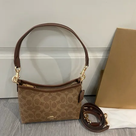 フェンディ ショルダーバッグ