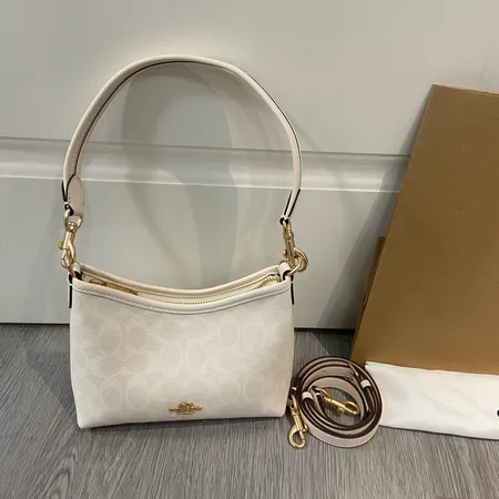 フェンディ ショルダーバッグ