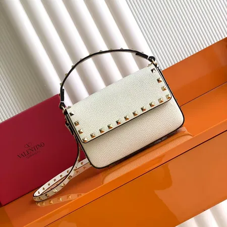 ヴァレンティノ ハンドバッグ